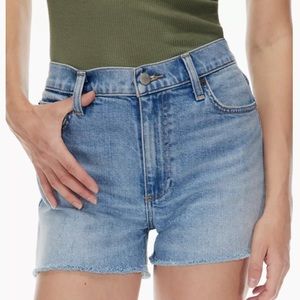 Aritzia Denim Forum Romy Slim Jean Short Size 25